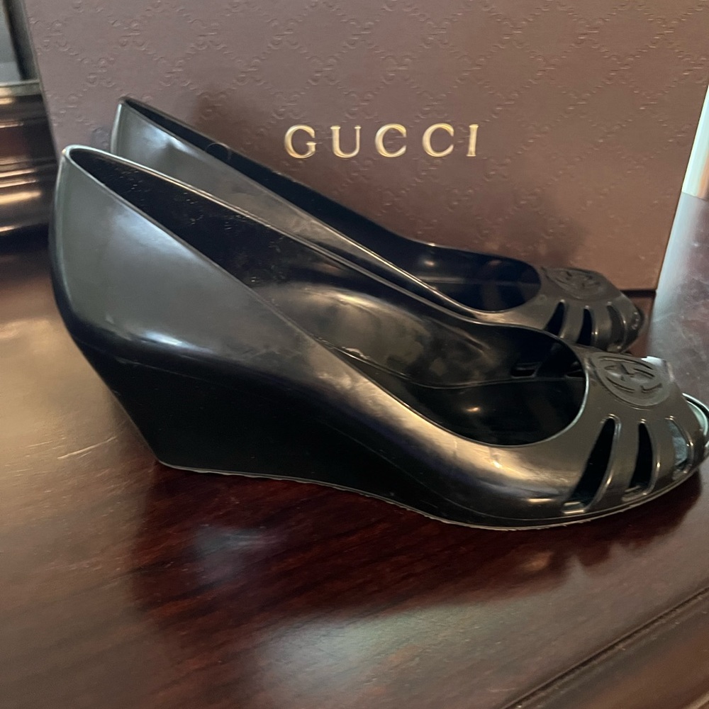 Gucci jelly rubber wedge shoes